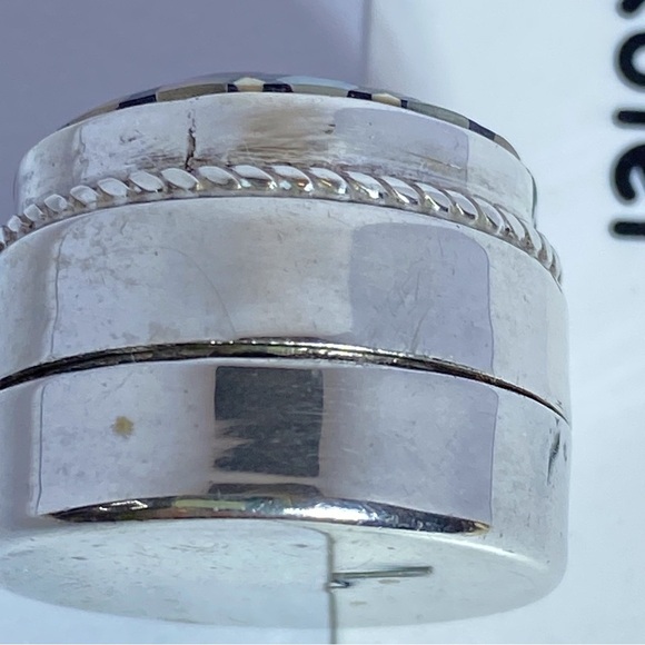 Gorgeous Silver Box with Geometric Inlay - Picture 7 of 10